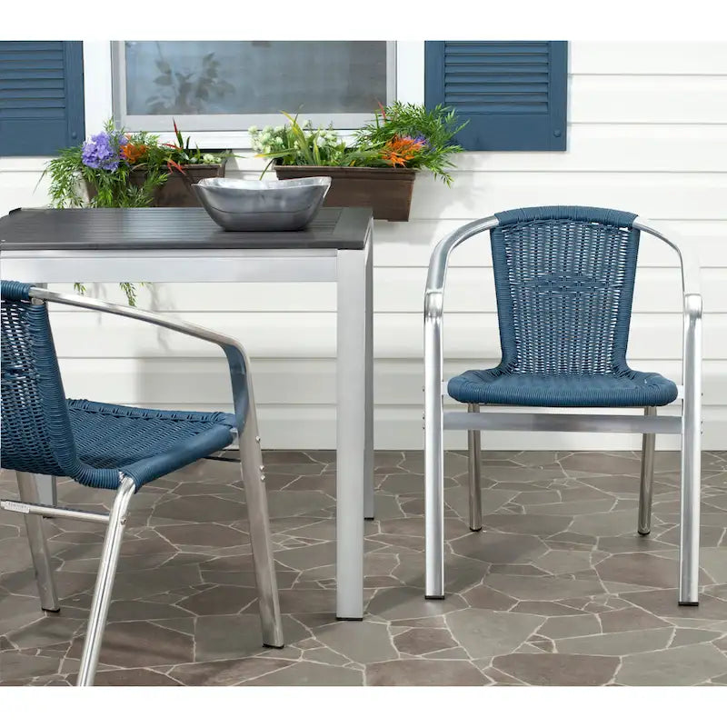 SAFAVIEH Wrangell Grey Indoor/Outdoor Stackable Chairs (Set of 2) - 22W x 23D x 28H
