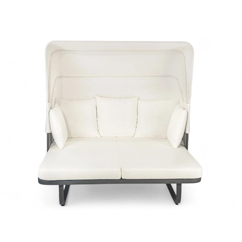 57 Outdoor Patio Daybed Rattan Daybed Outdoor Sunbed with Detachable Pillows for Patio, Backyard and Pool