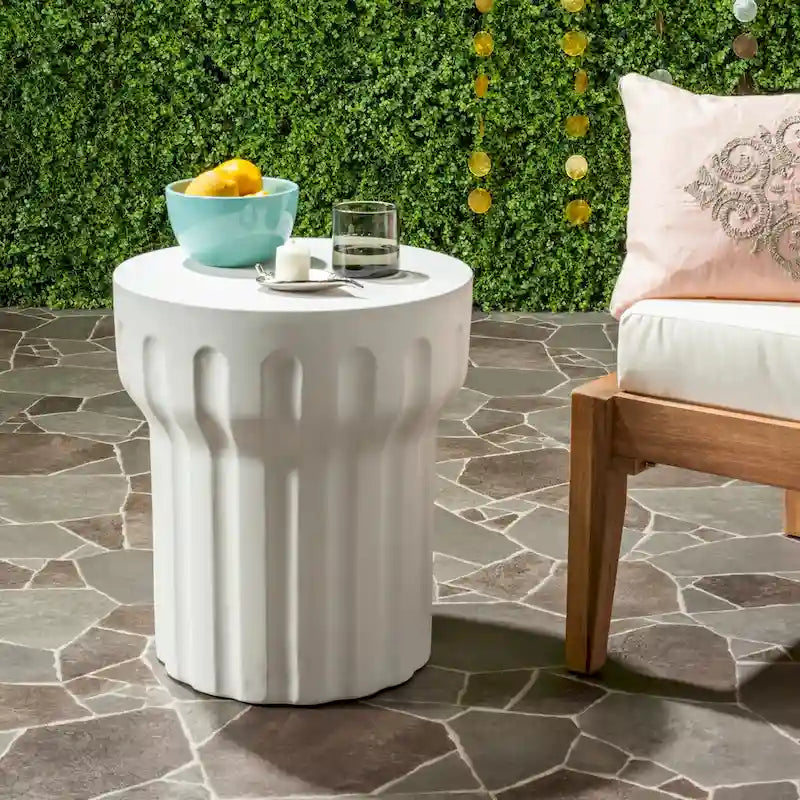 SAFAVIEH Ulya Concrete Indoor/ Outdoor Accent Table - 15.7 x 15.7 x 17.7 - 16Wx16Dx18H